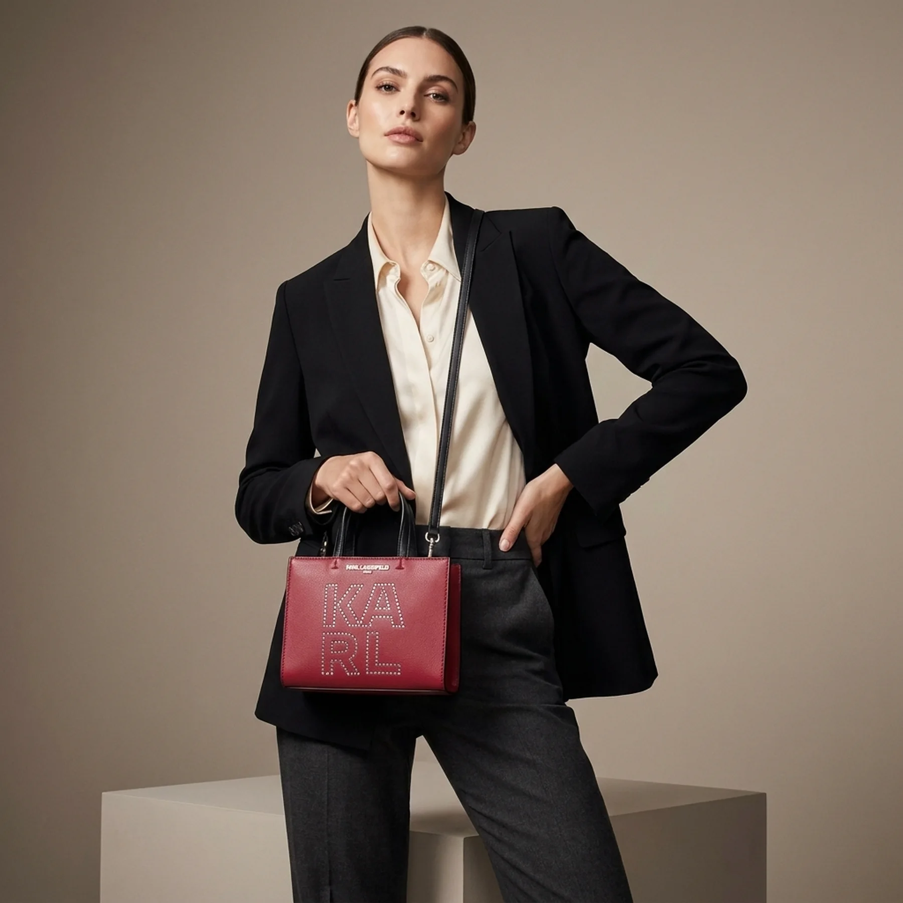Жіноча сумка кроссбоді Karl Lagerfeld Paris 1159812765 (червоний, One size)