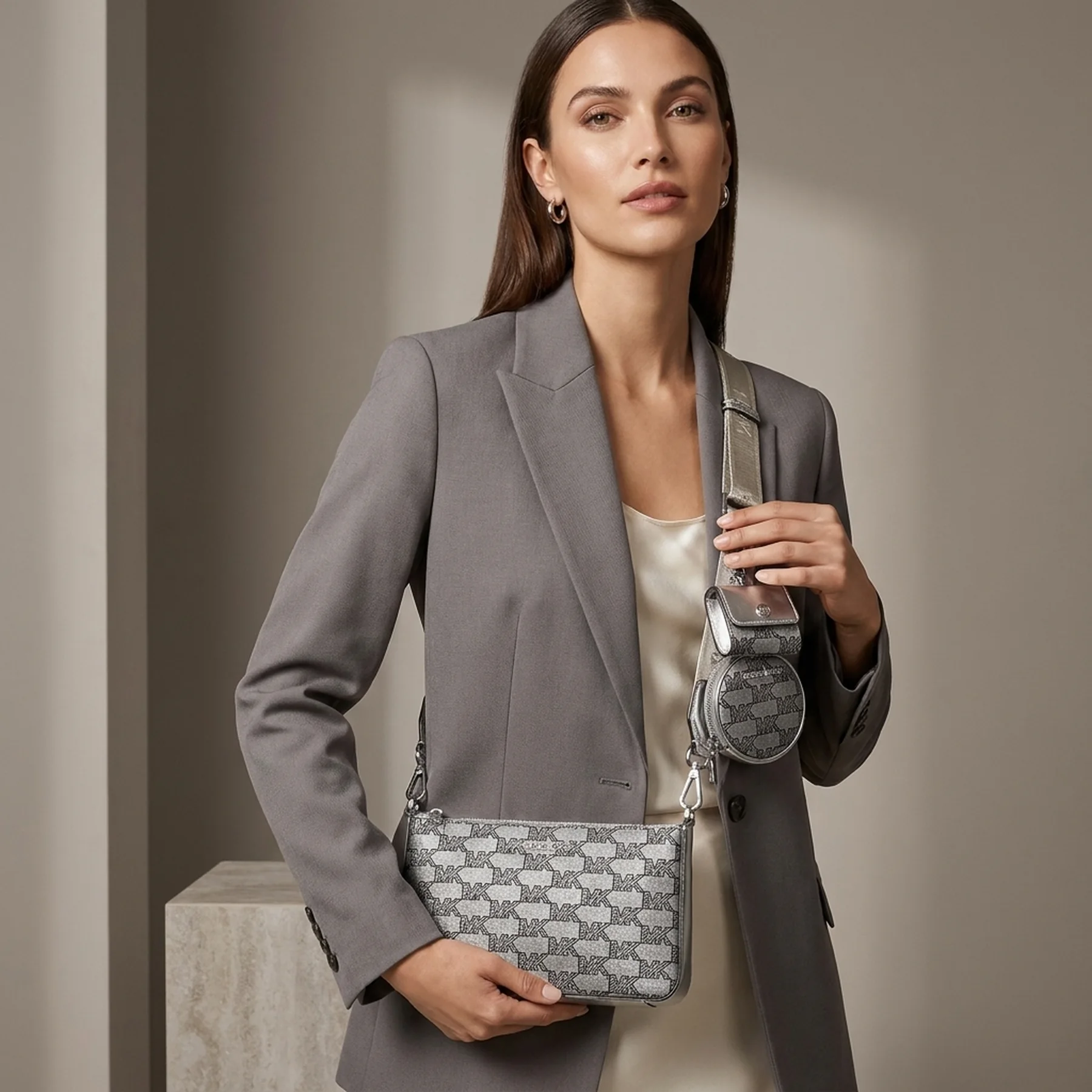Жіноча сумка кроссбоді Michael Kors з гаманцем та сумочкою для навушників 1159821654 (Сріблястий One size)