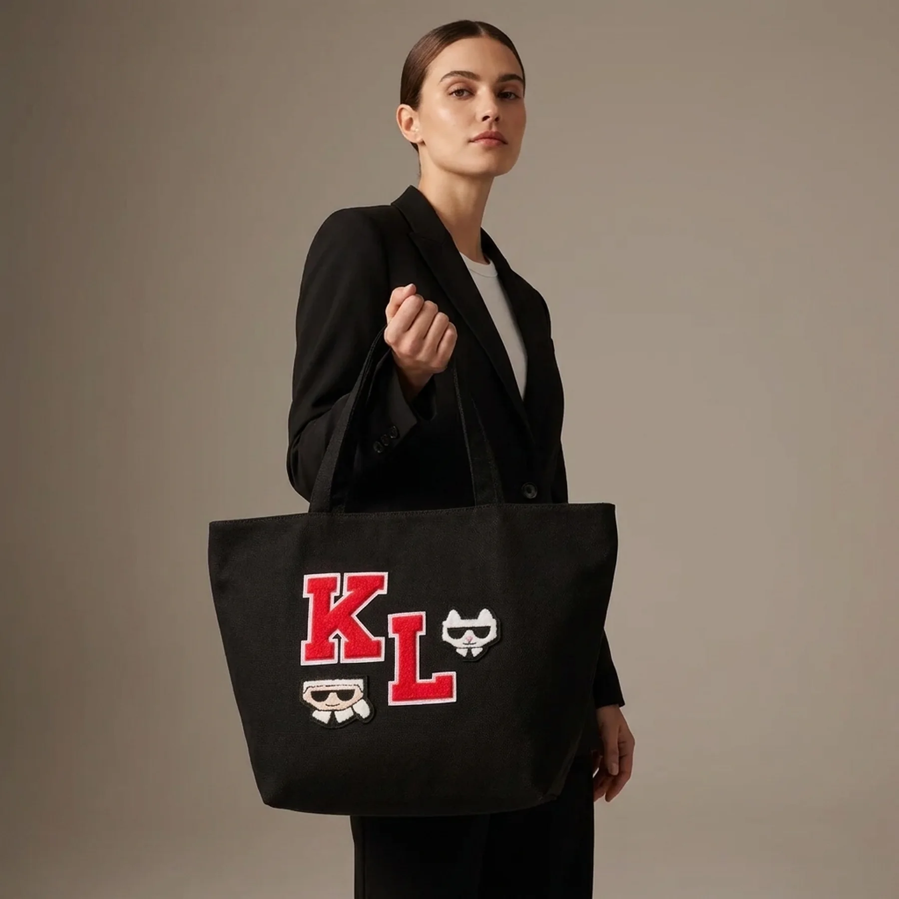 Жіноча сумка-шоппер Karl Lagerfeld Paris з нашивками 1159827755 (Чорний One size)