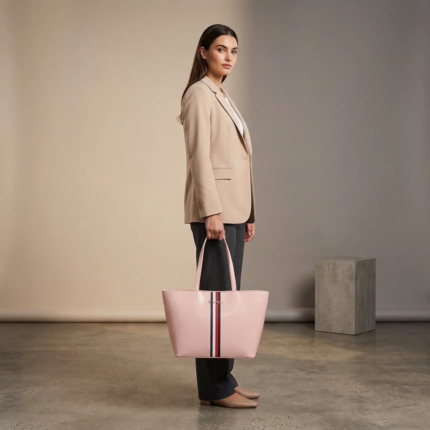 Жіноча сумка Tommy Hilfiger 1159821189 (Рожевий One size)