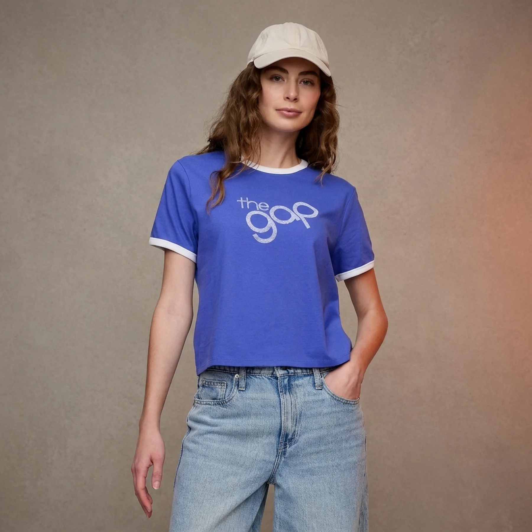 Жіноча укорочена футболка GAP з логотипом 1159839338
