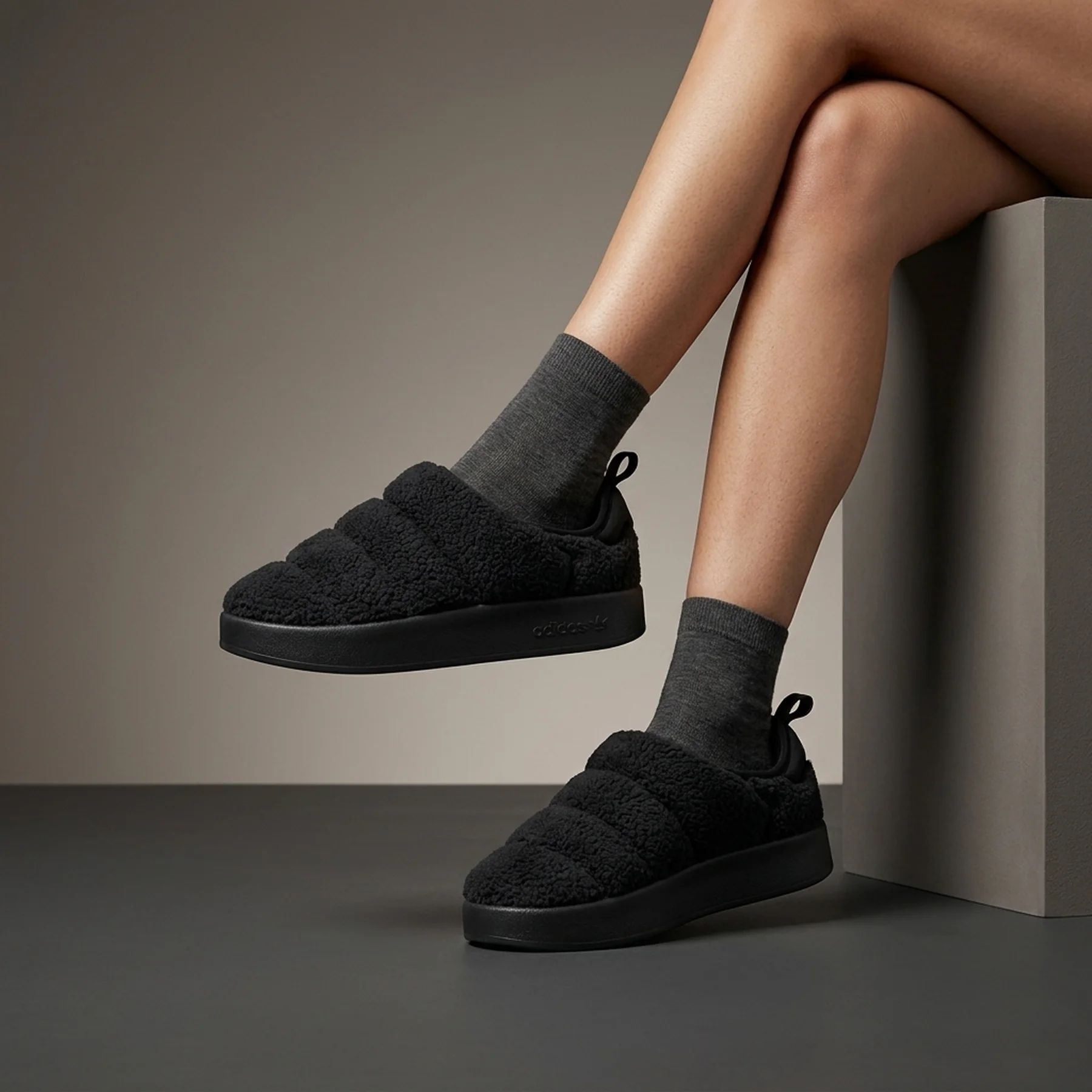 Жіноче взуття Puffylette Footwear Core Black/Pulse Amber Adidas