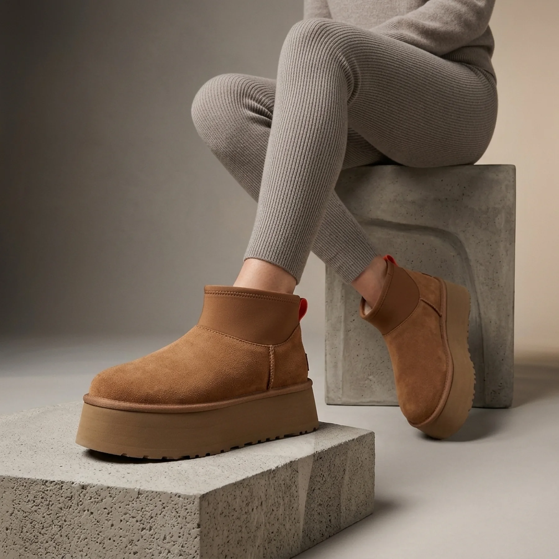 Жіноче взуття UGG UGG Classic Mini Dipper Chestnut