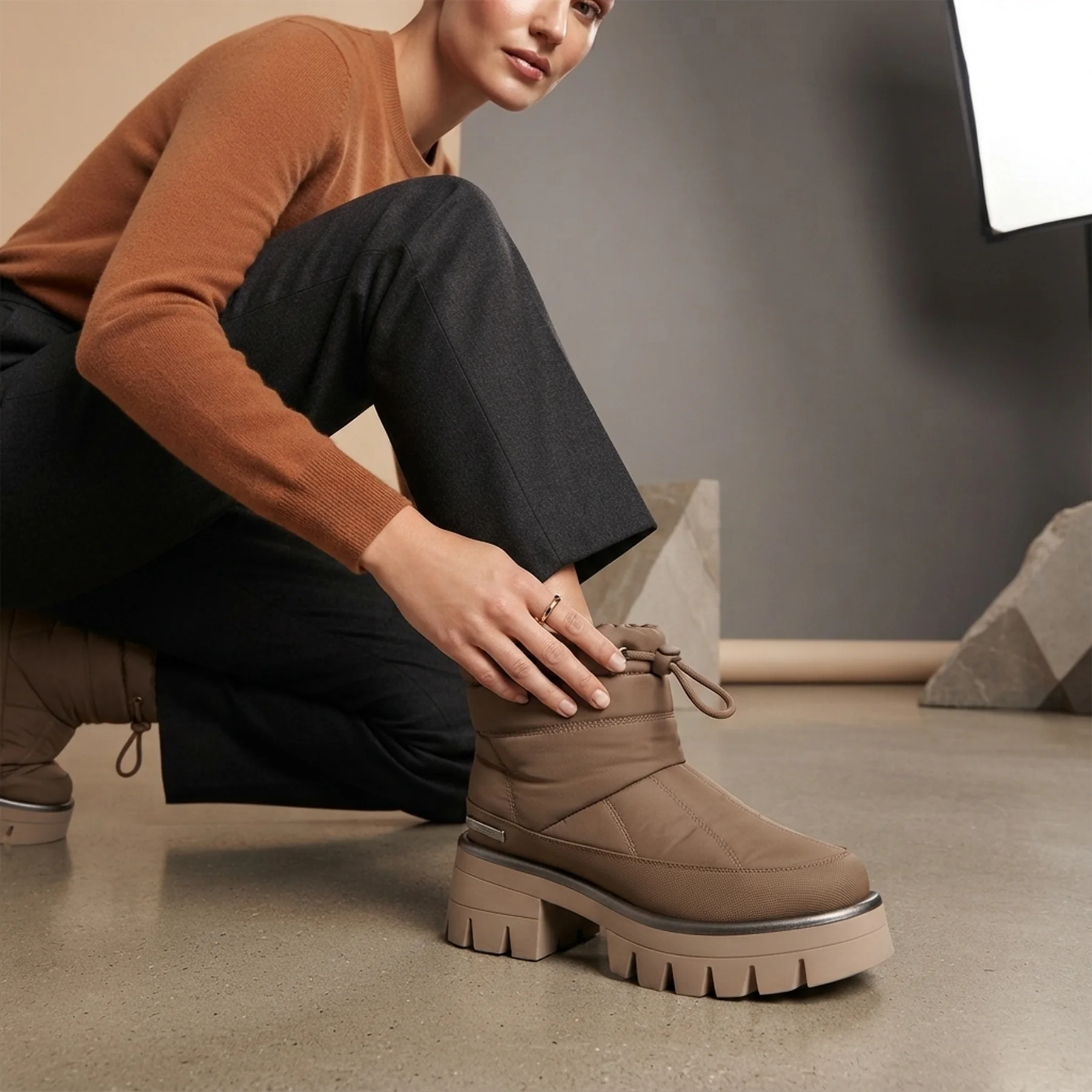 Жіночі черевики Barton Michael Kors 36