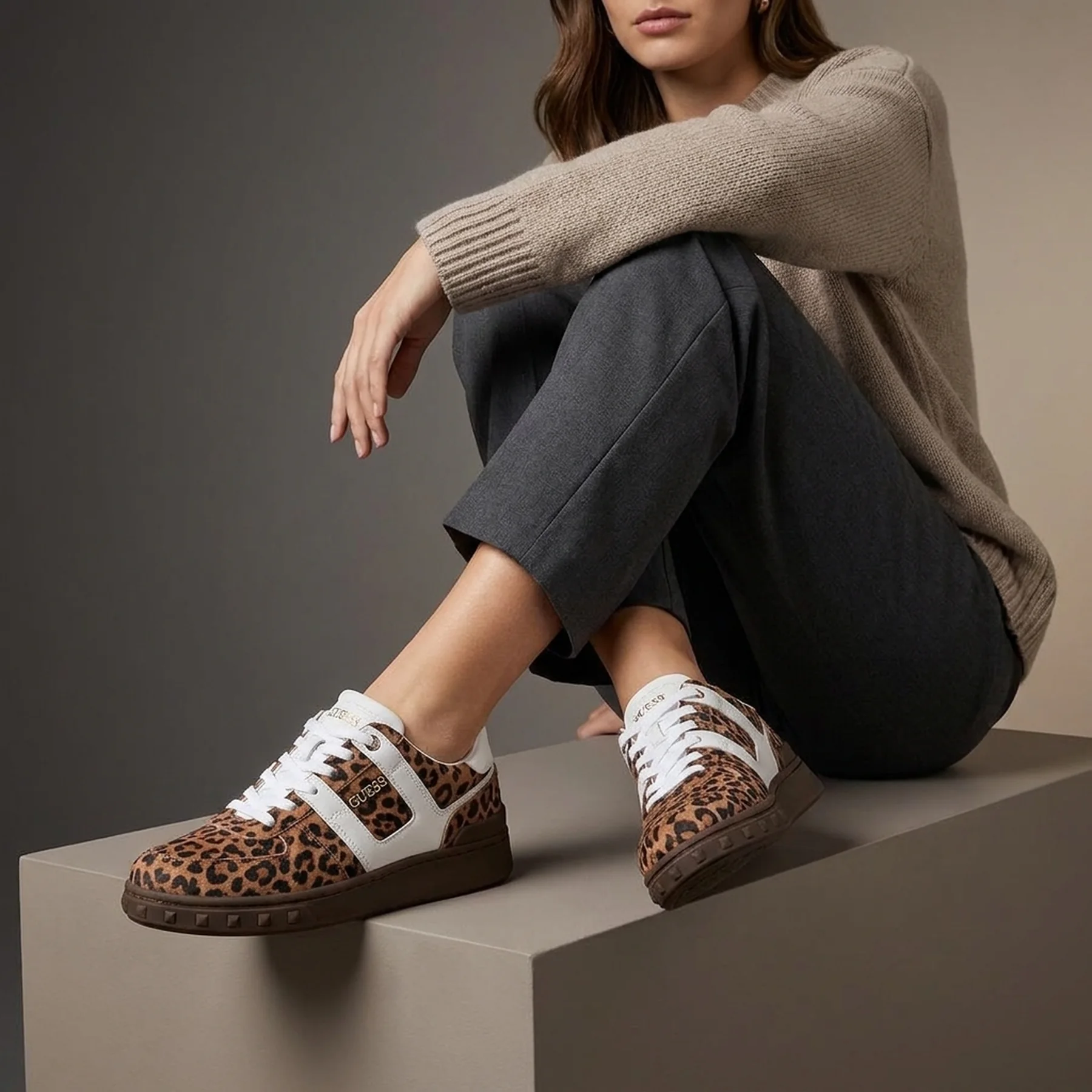 Жіночі кеди GUESS з принтом 37,5