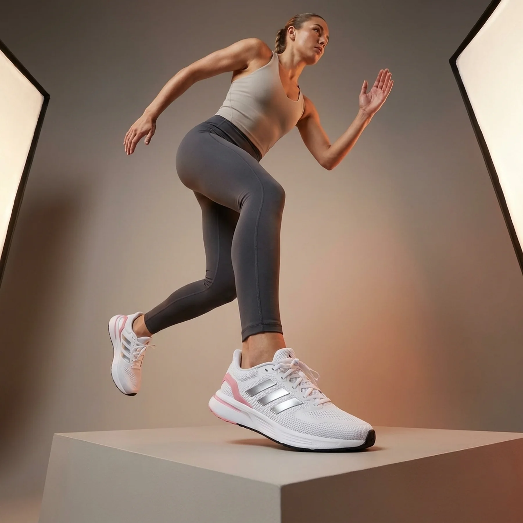 Жіночі кросівки Adidas Galaxy 6 Lauf IE8150
