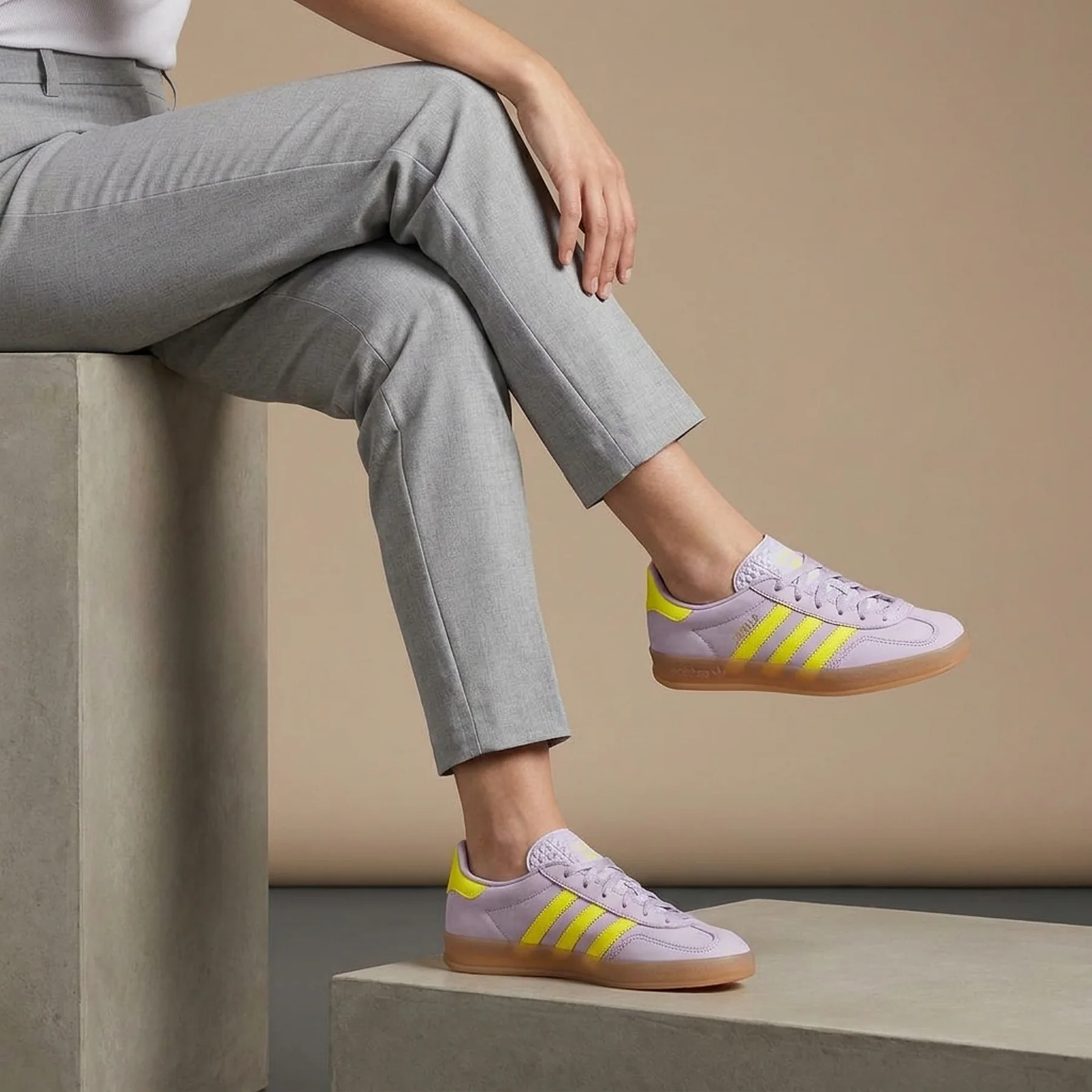 Жіночі кросівки Adidas Gazelle Indoor