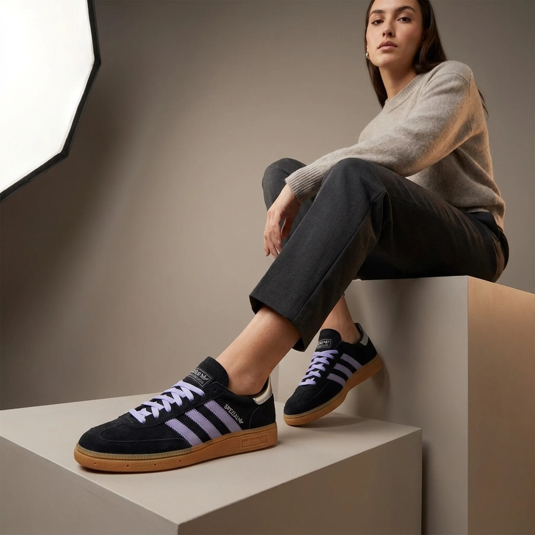 Жіночі кросівки Adidas Handball Spezial ST