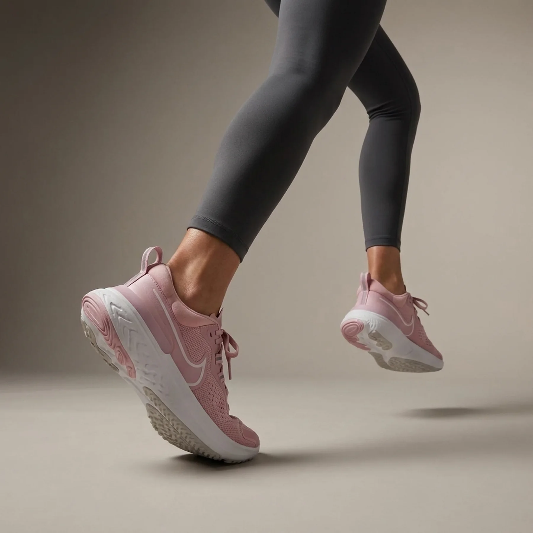 Жіночі кросівки Nike React Miler 2 CW7136-500
