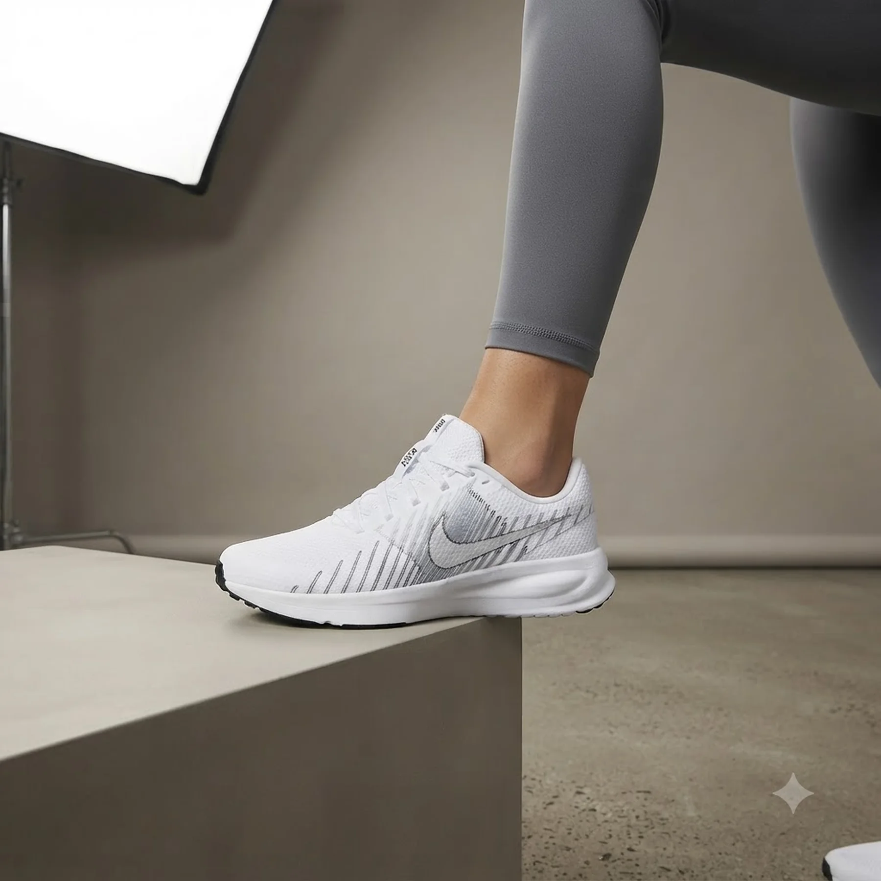 Жіночі кросівки NIKE W RUN DEFY HM9593-101