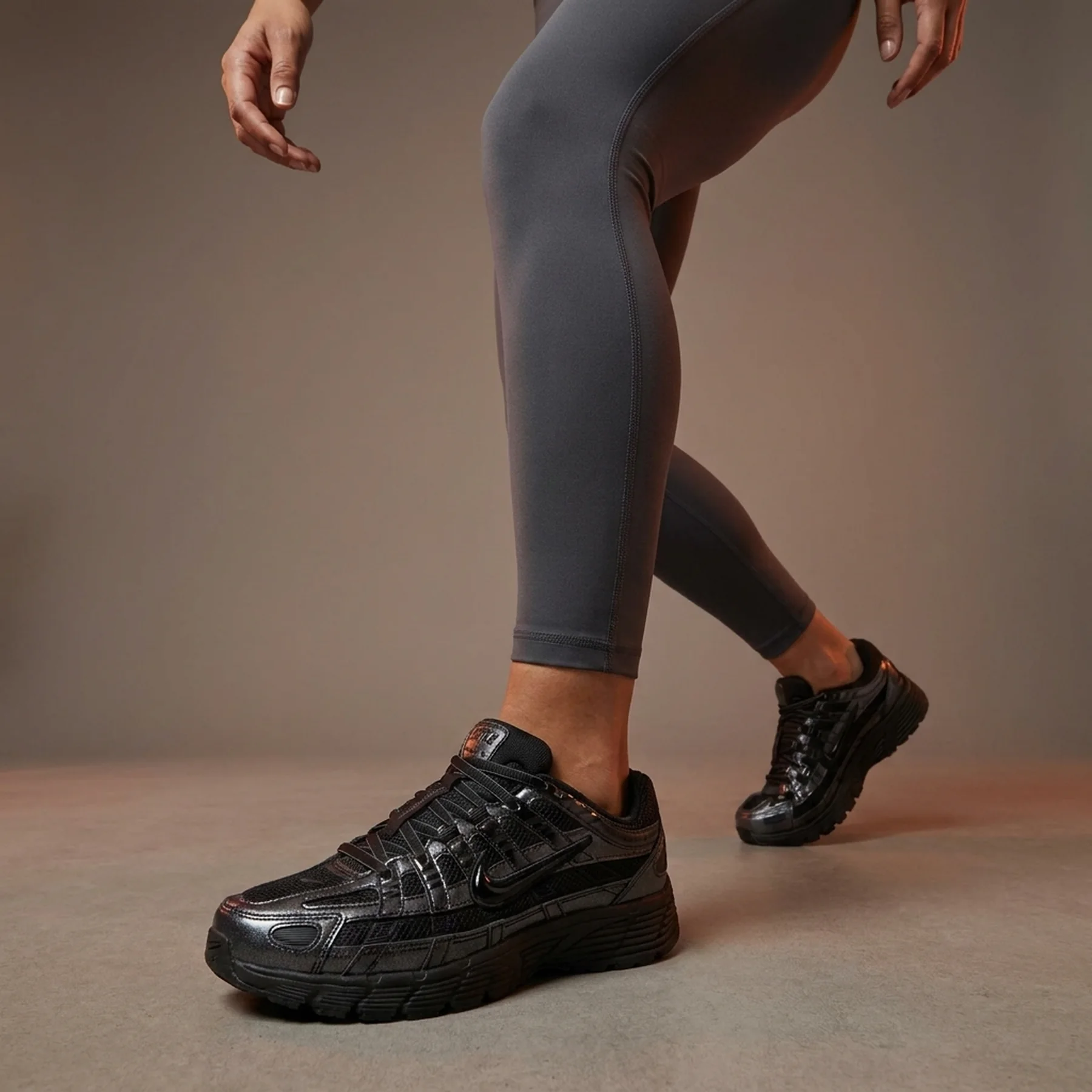 Жіночі кросівки NIKE WMNS P-6000 IO3496-002