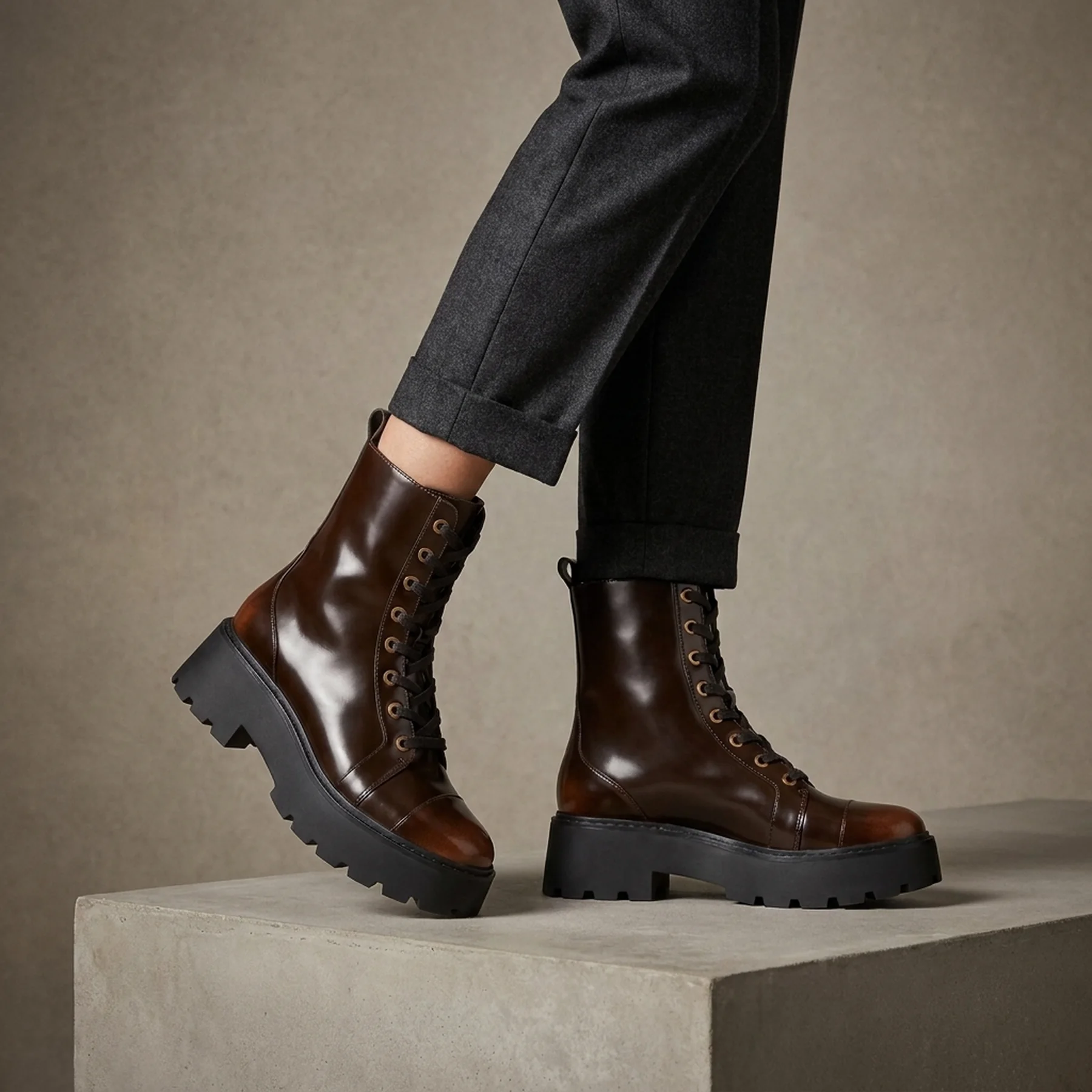 Жіночі шкіряні черевики Blake Michael Kors 36