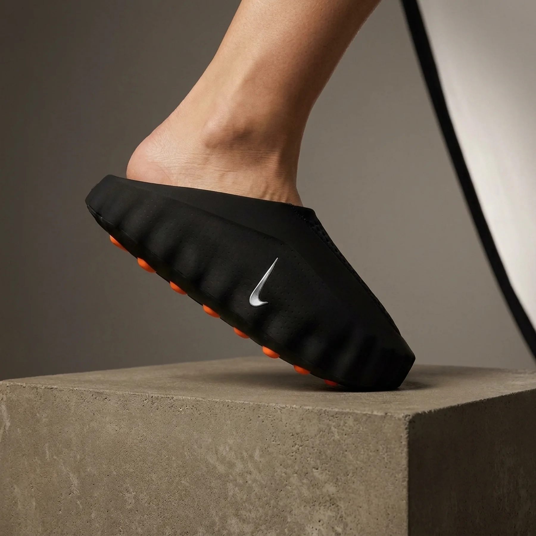Nike Mind 001 Slide Black Chrome wmns