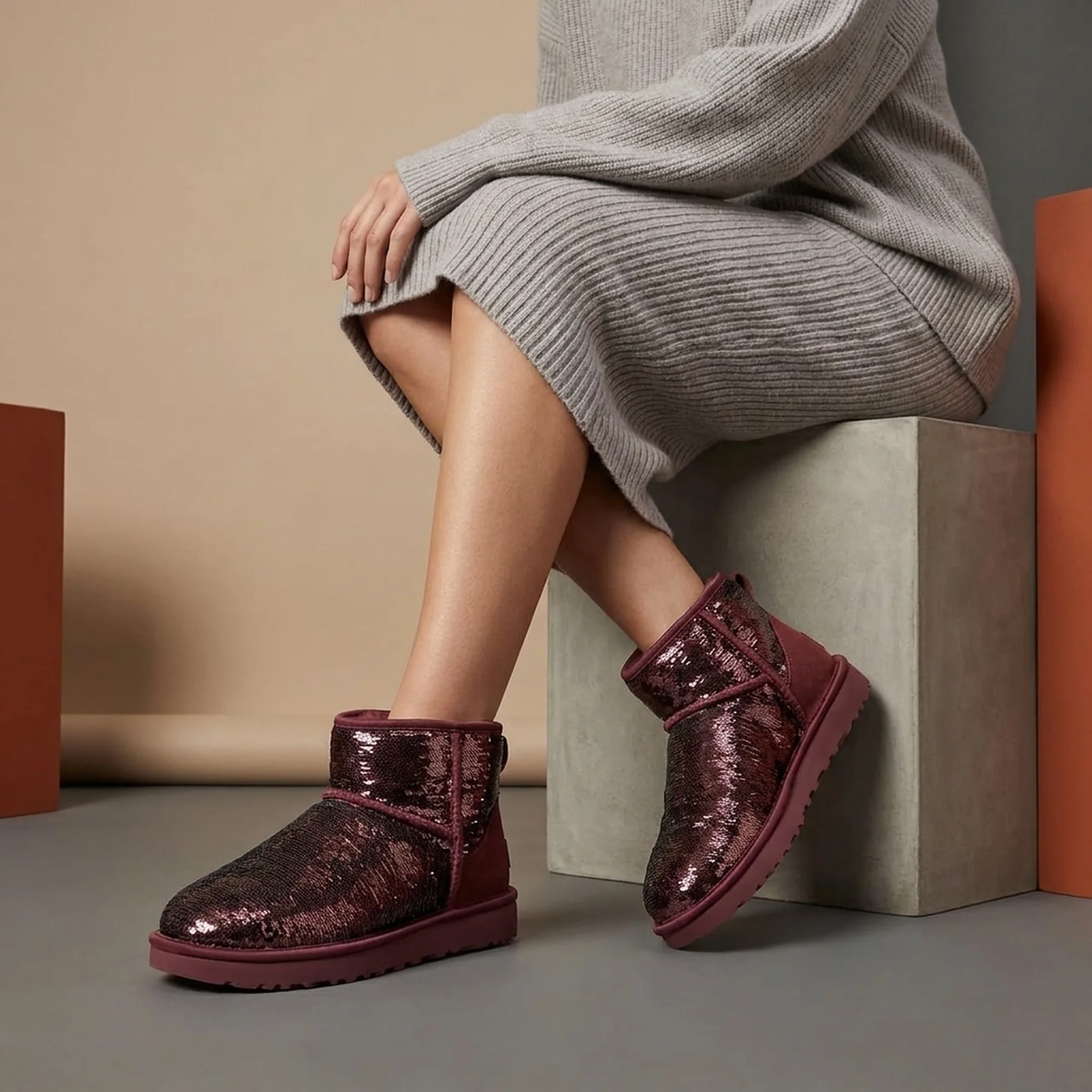Жіночі укорочені уггі UGG з хутром 37