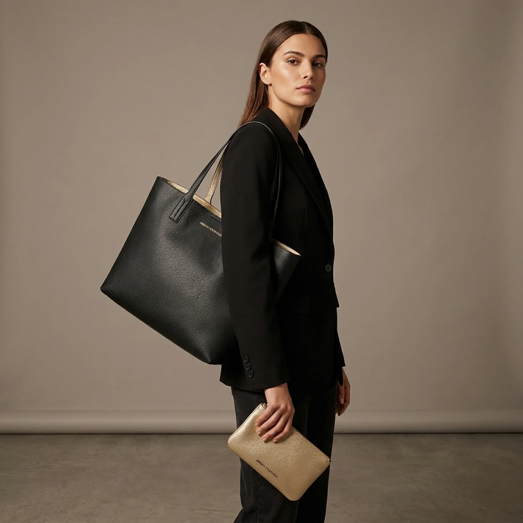 Жіночий двосторонній набір Armani Exchange сумка та клатч 1159855331 Чорний/Золотистий