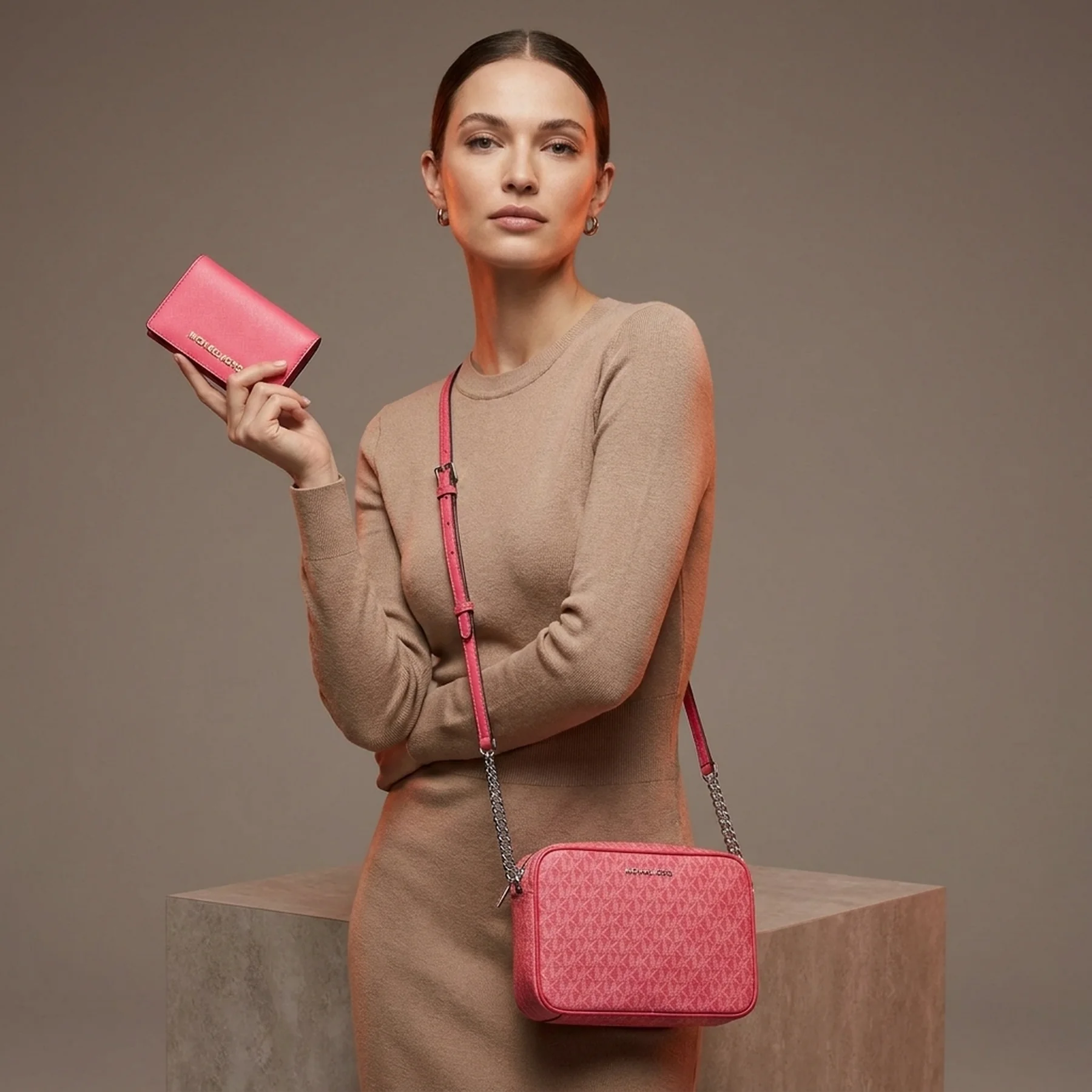 Жіночий комплект Michael Kors сумка кроссбоді та гаманець 1159822709 (Рожевий One size)