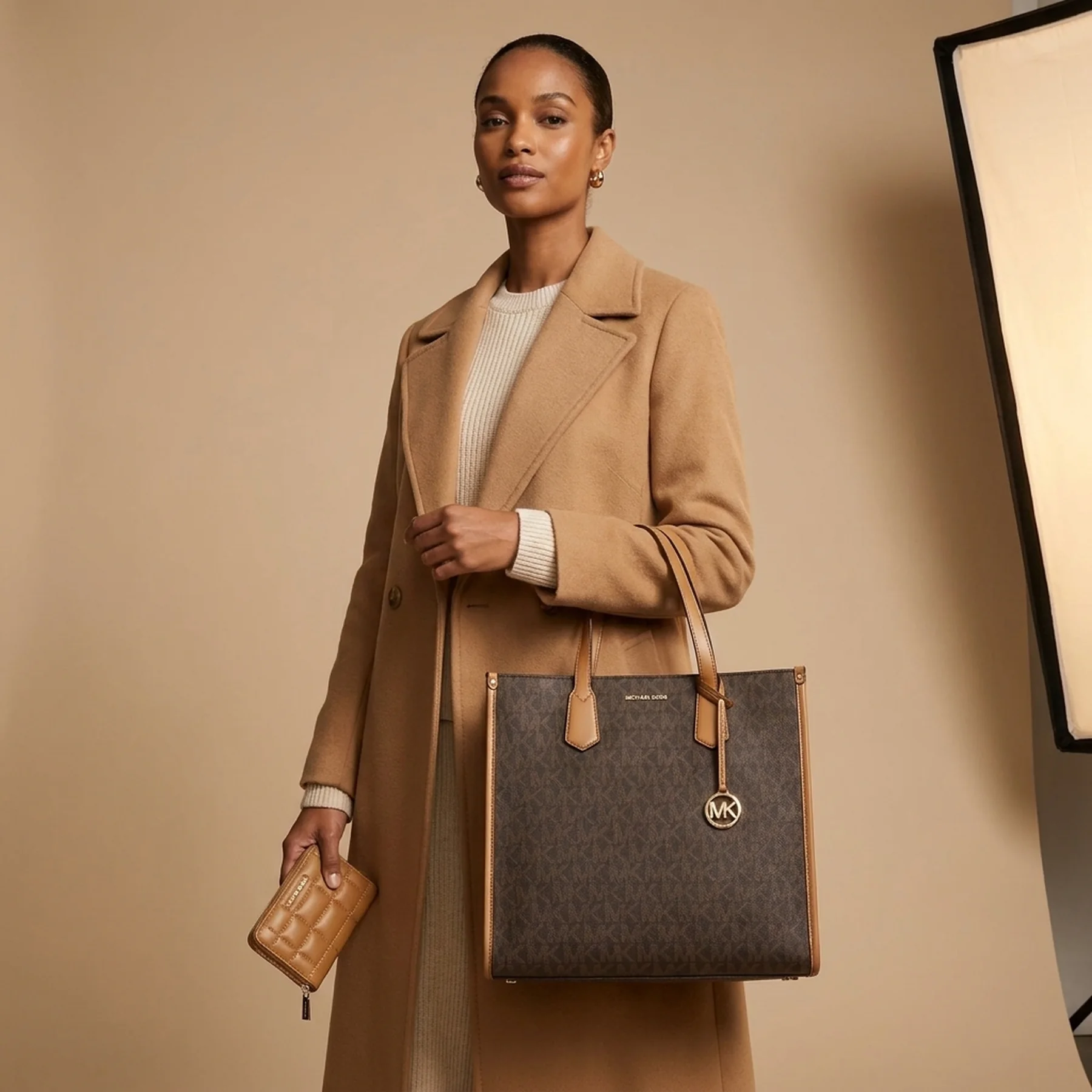 Жіночий комплект Michael Kors сумка тоут та шкіряний гаманець 1159845165 Коричневий
