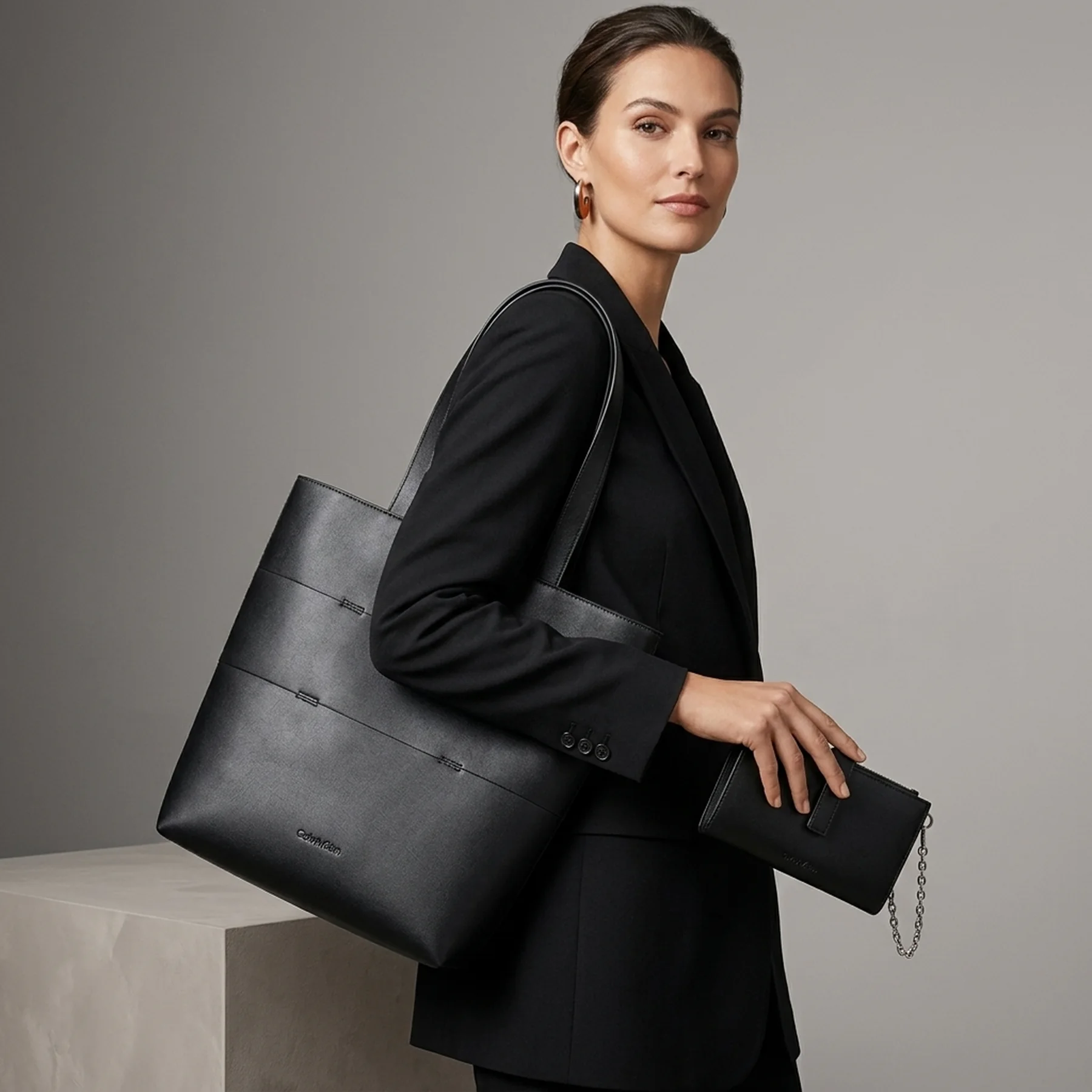 Жіночий набір Calvin Klein велика сумка тоут та гаманець-клатч 1159845581 Чорний