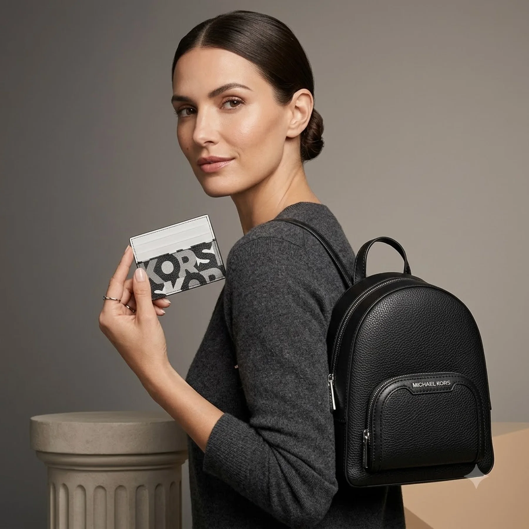 Жіночий набір у подарунковій коробці Michael Kors шкіряний рюкзак та картхолдер 1159845817 (Чорний One Size)
