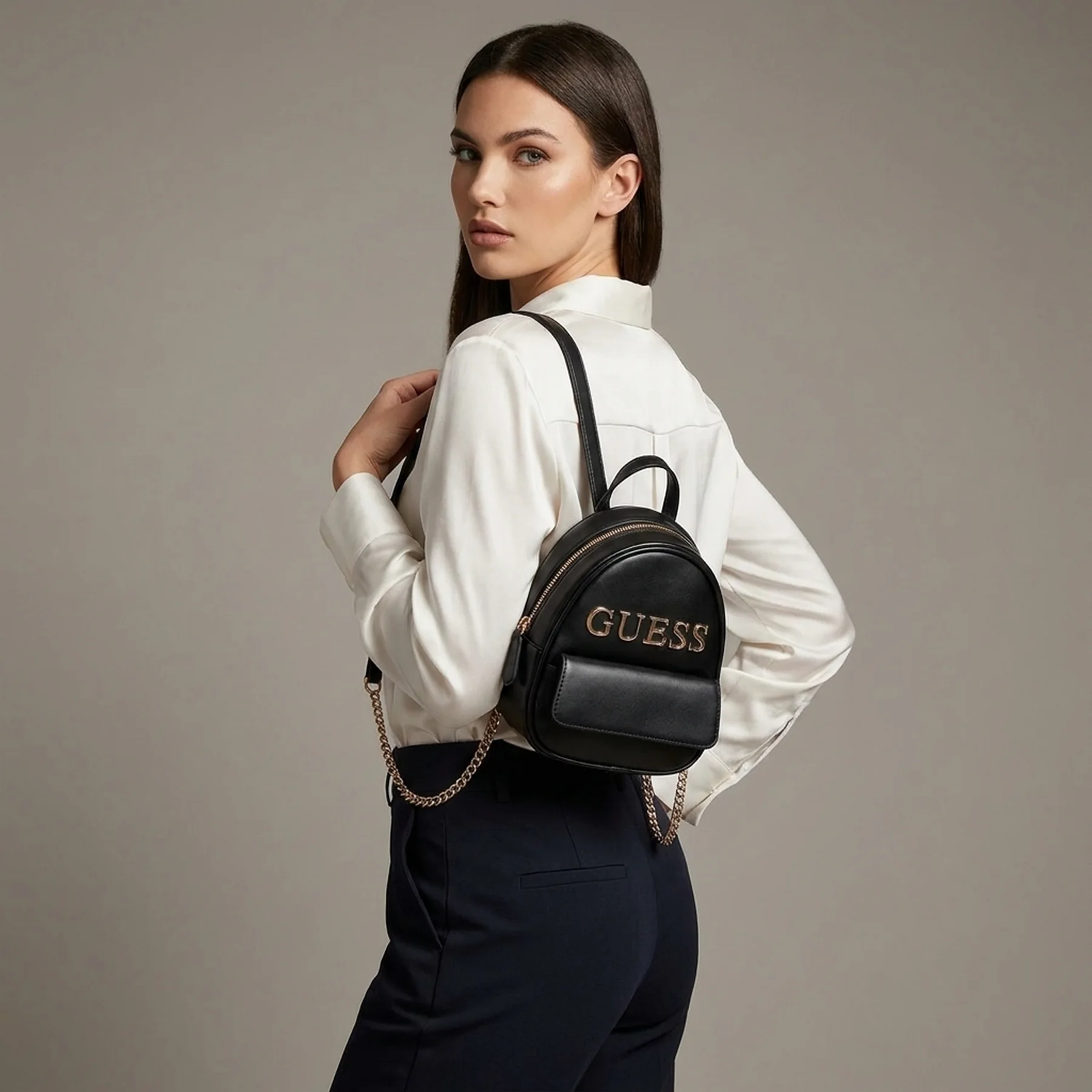 Жіночий рюкзак GUESS з логотипом 1159836762 (Чорний One Size)