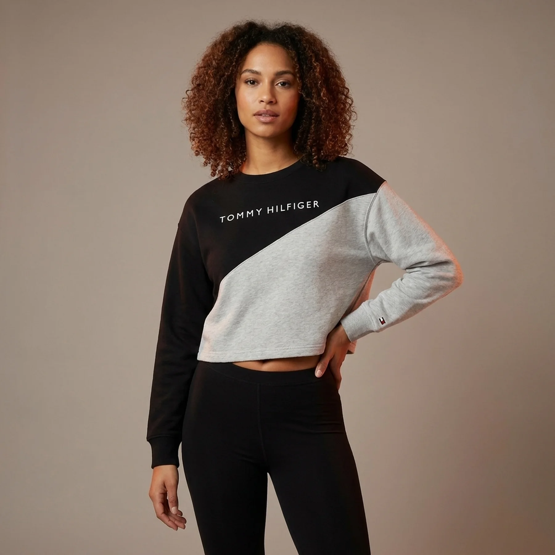 Жіночий укорочений світшот Tommy Hilfiger 1159783355