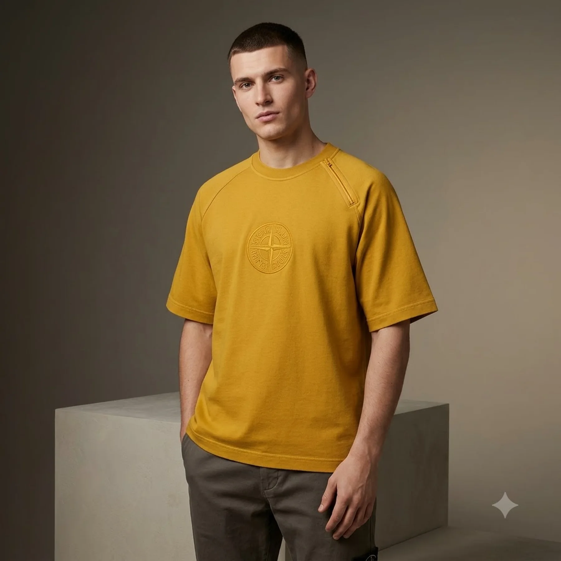 Жовта футболка Stone Island