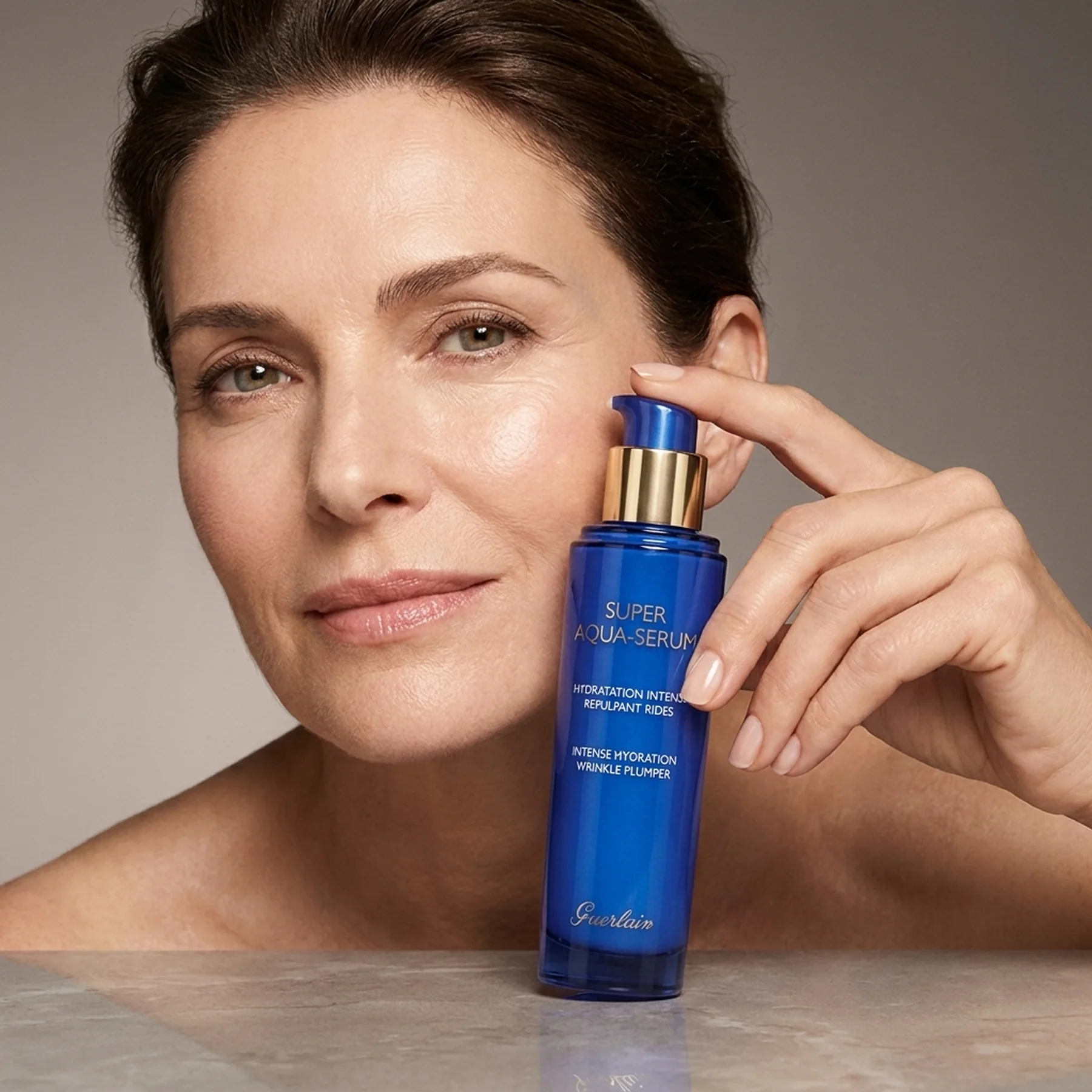 Увлажняющая сыворотка для лица от морщин Guerlain Super Aqua Intense Hydration Wrinkle Plumper Serum 50 мл