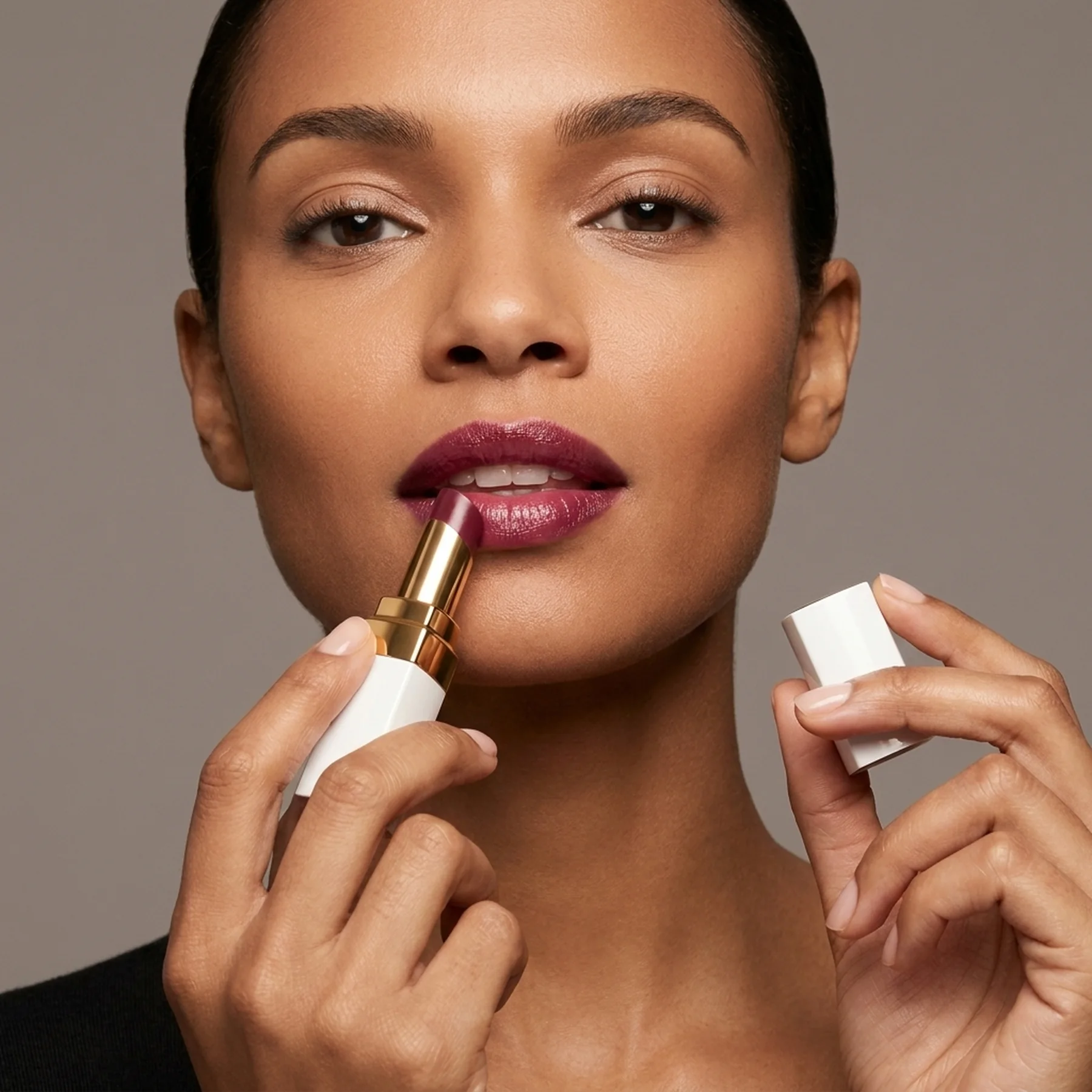 Увлажняющий бальзам-тинт CHANEL Rouge Coco Baume 924 Fall For Me