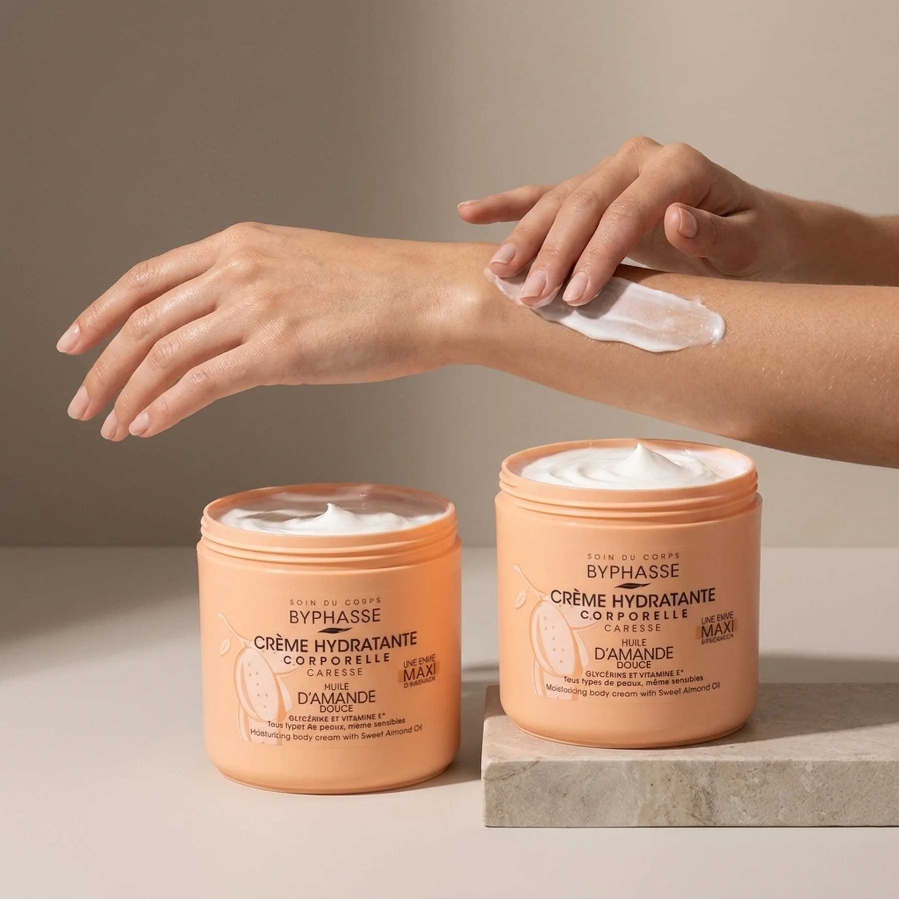 Увлажняющий крем для тела Byphasse Moisturizing Body Cream 500 мл Олія солодкого мигдалю